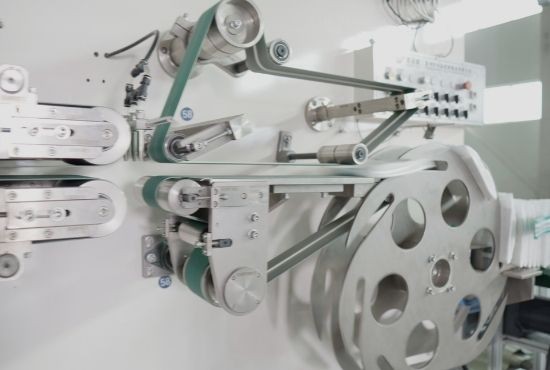 Full Servo Automatic High Speed Adult Diaper Machine - Image 3